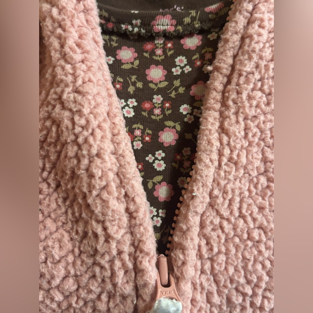 Carter's Pink Sherpa Jacket with Floral Bodysuit Preloved 9 Months - Picture 4 of 8